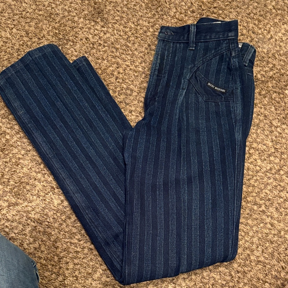 Rocky Mountain 26” waist Women's Dark Blue Striped Straight Leg Jeans